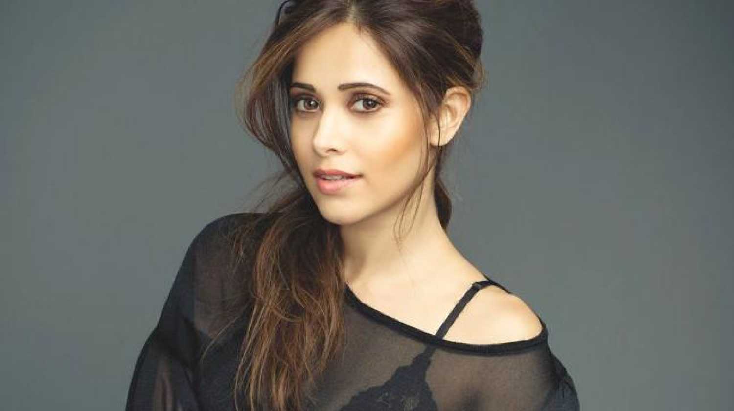 Nushrat Bharucha Biography, Age, Boyfriend, Family, Husband, Life Story....