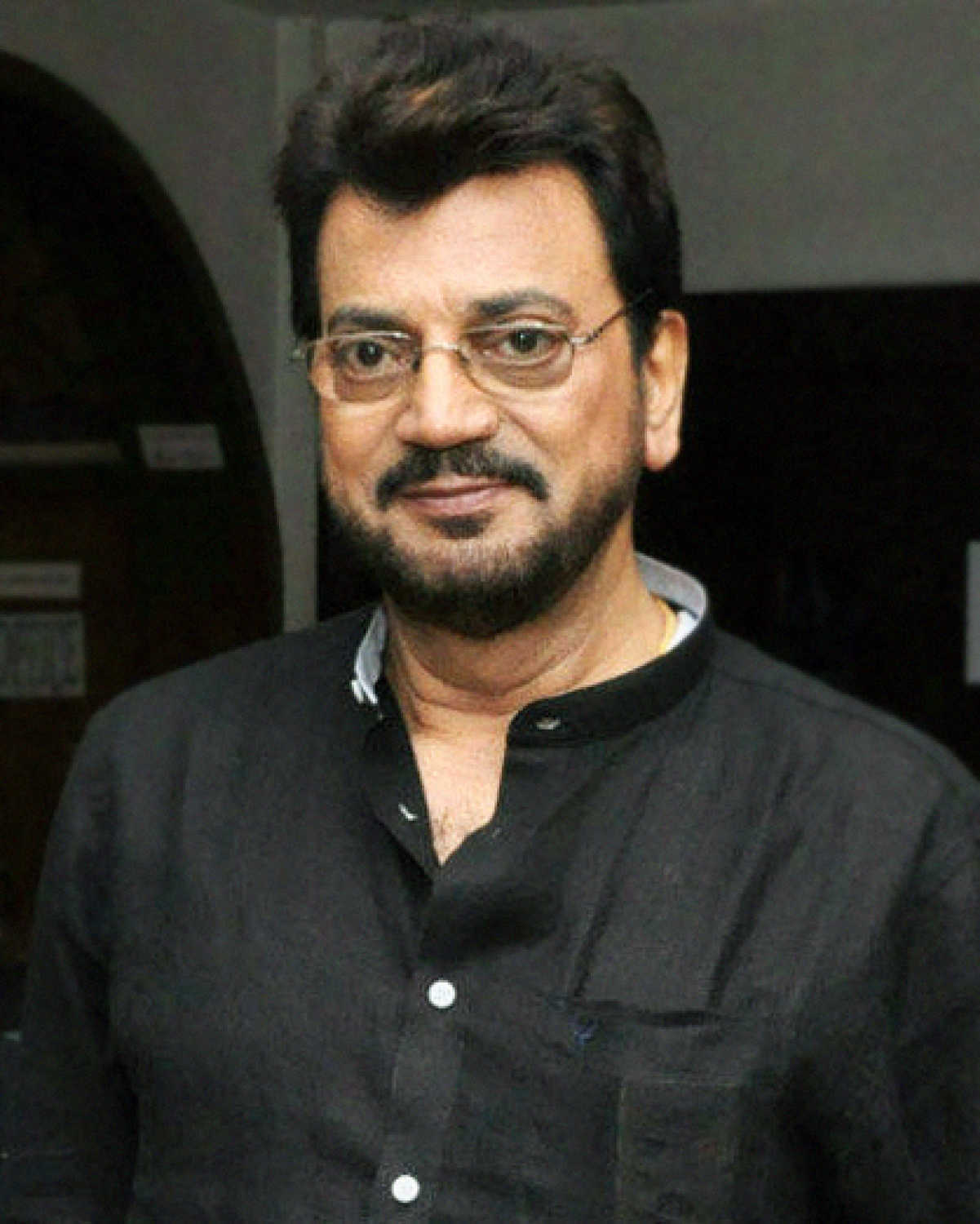 Chiranjeet Chakraborty movies, filmography, biography and songs - Cinestaan.com