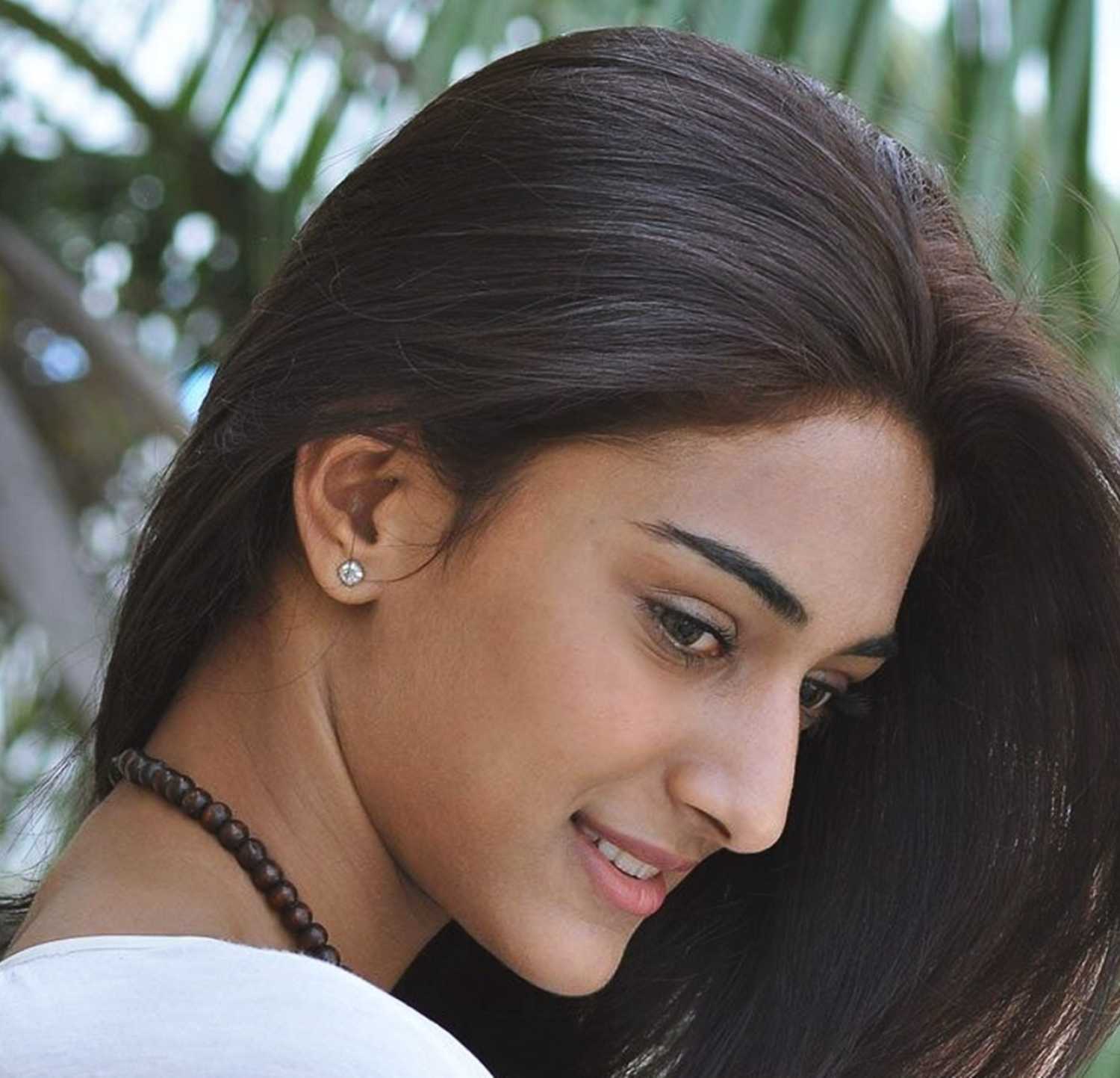 Erica Fernandes movies, filmography, biography and songs Erica Fernandes movies, filmography, biography and songs