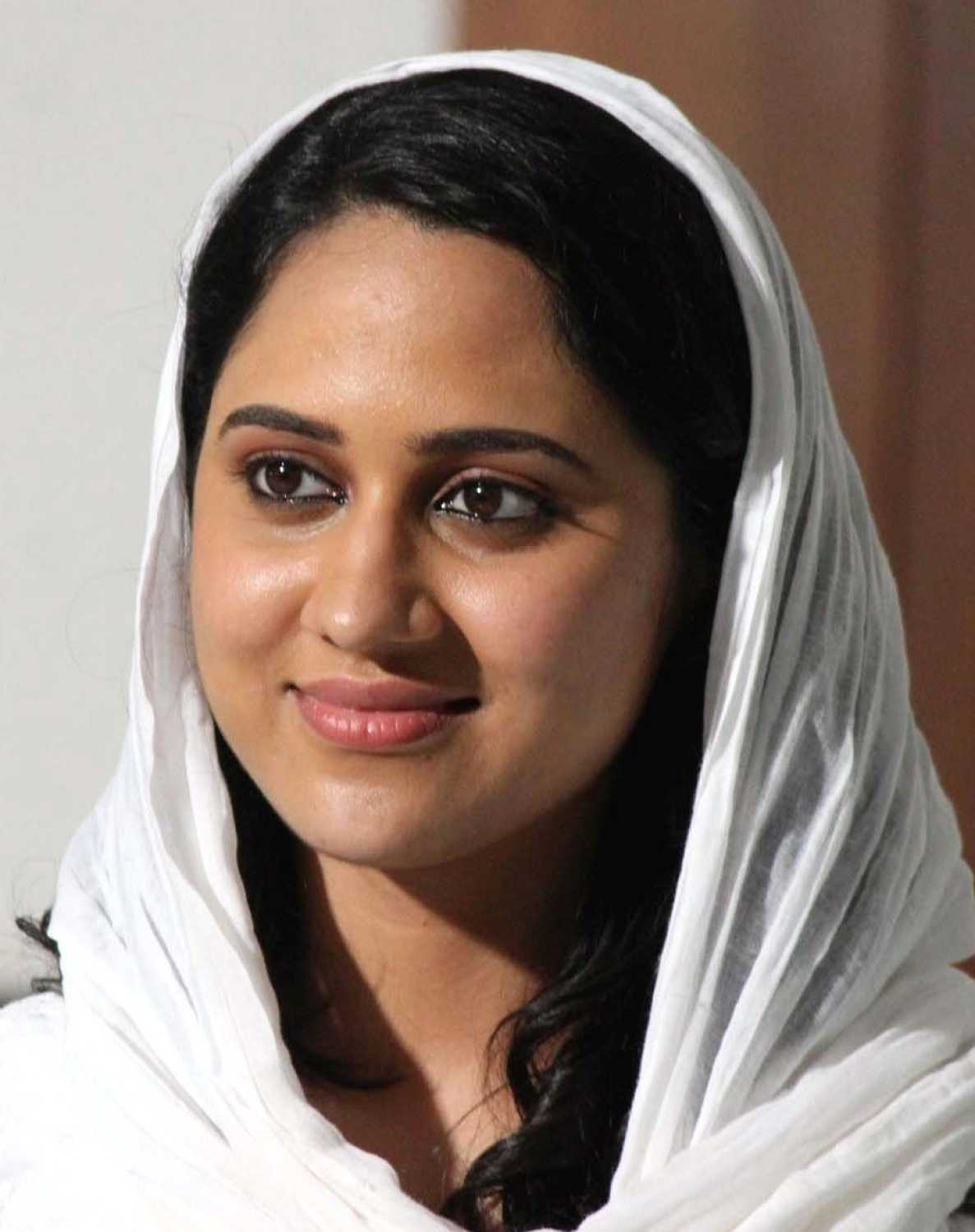 Miya movies, filmography, biography and songs