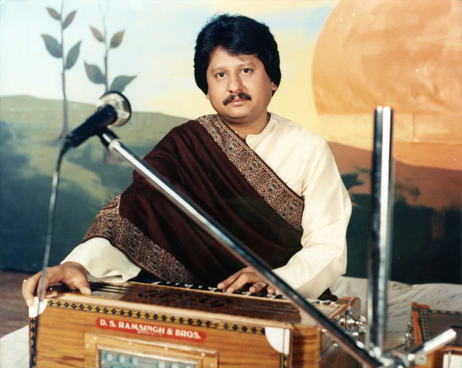 Pankaj Udhas movies, filmography, biography and songs 
